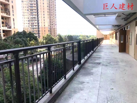 鐵藝陽臺(tái)護(hù)欄